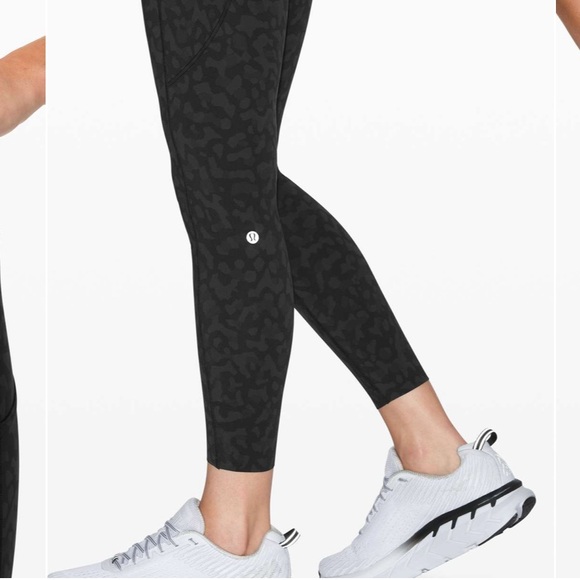 Lululemon Fast and Free Tight II 25" *Non-Reflective Nulux - Picture 2 of 6